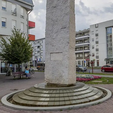 Reon Apartment, Osijek - Self Check In Exterior photo